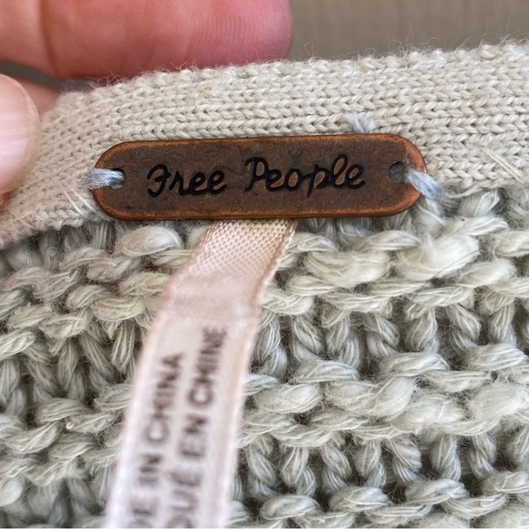 EUC Free People Women’s Oversized Chunky Knit Green Sweater Size S - Picture 2 of 7